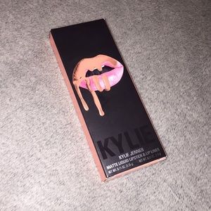 Kylie Lip Kit in Kylie